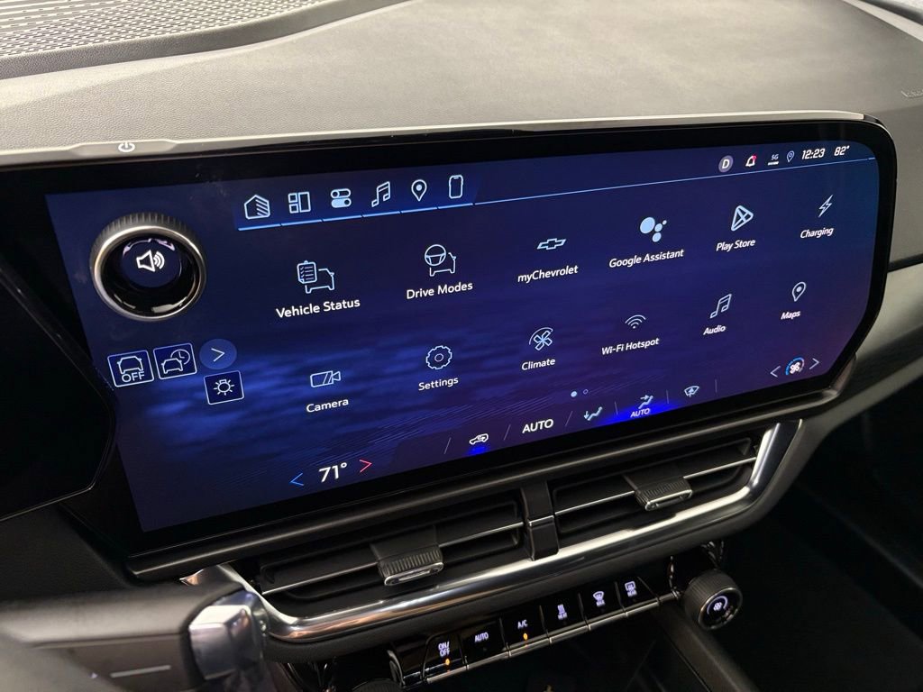 Used 2026 Chevrolet Equinox EV LT image 29