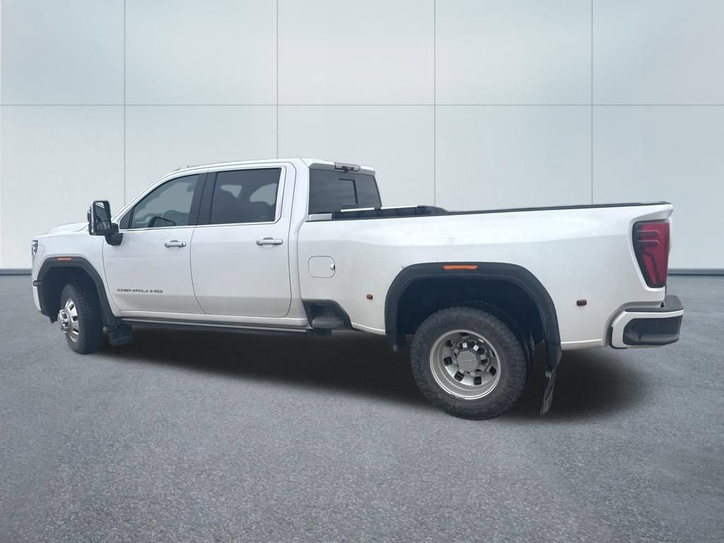 Used 2024 GMC Sierra 3500 Denali w/ Denali Reserve Package AWD/4WD image 10