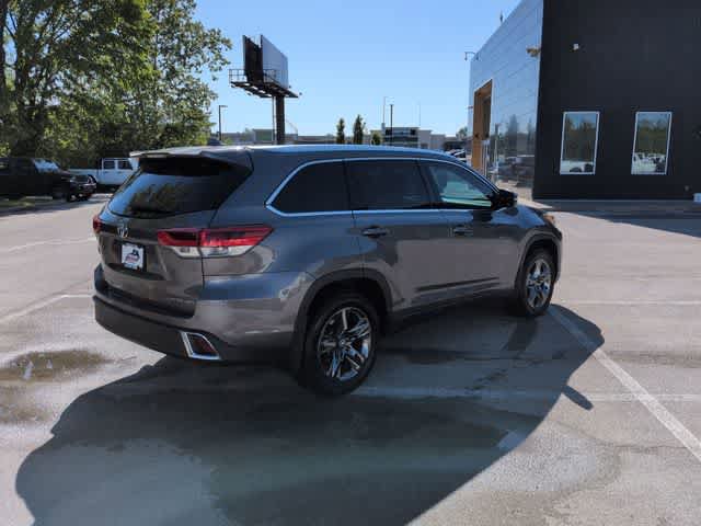 Used 2017 Toyota Highlander Limited Platinum AWD/4WD image 8