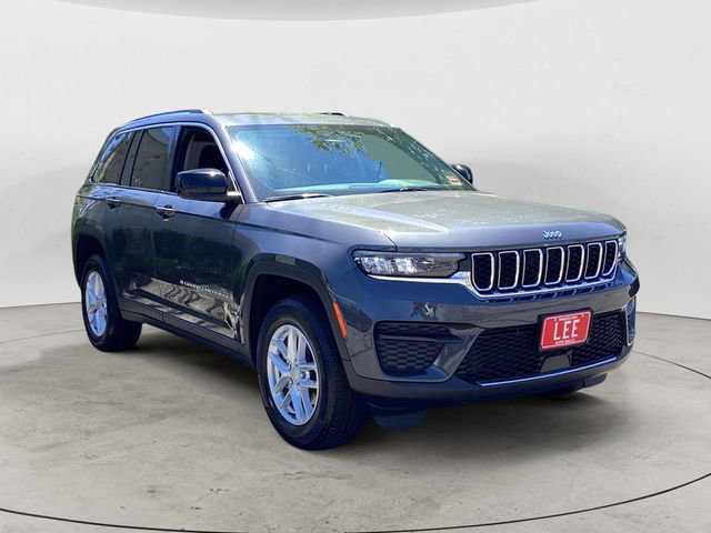 Used 2023 Jeep Grand Cherokee Laredo X AWD/4WD image 7