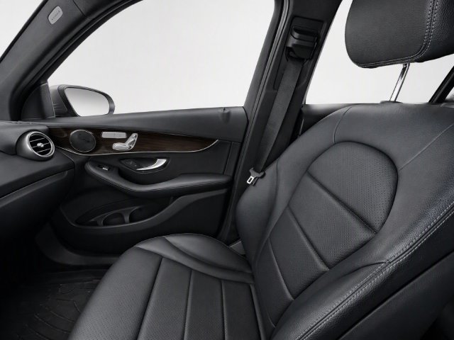Used 2020 Mercedes-Benz GLC 300 4MATIC image 14