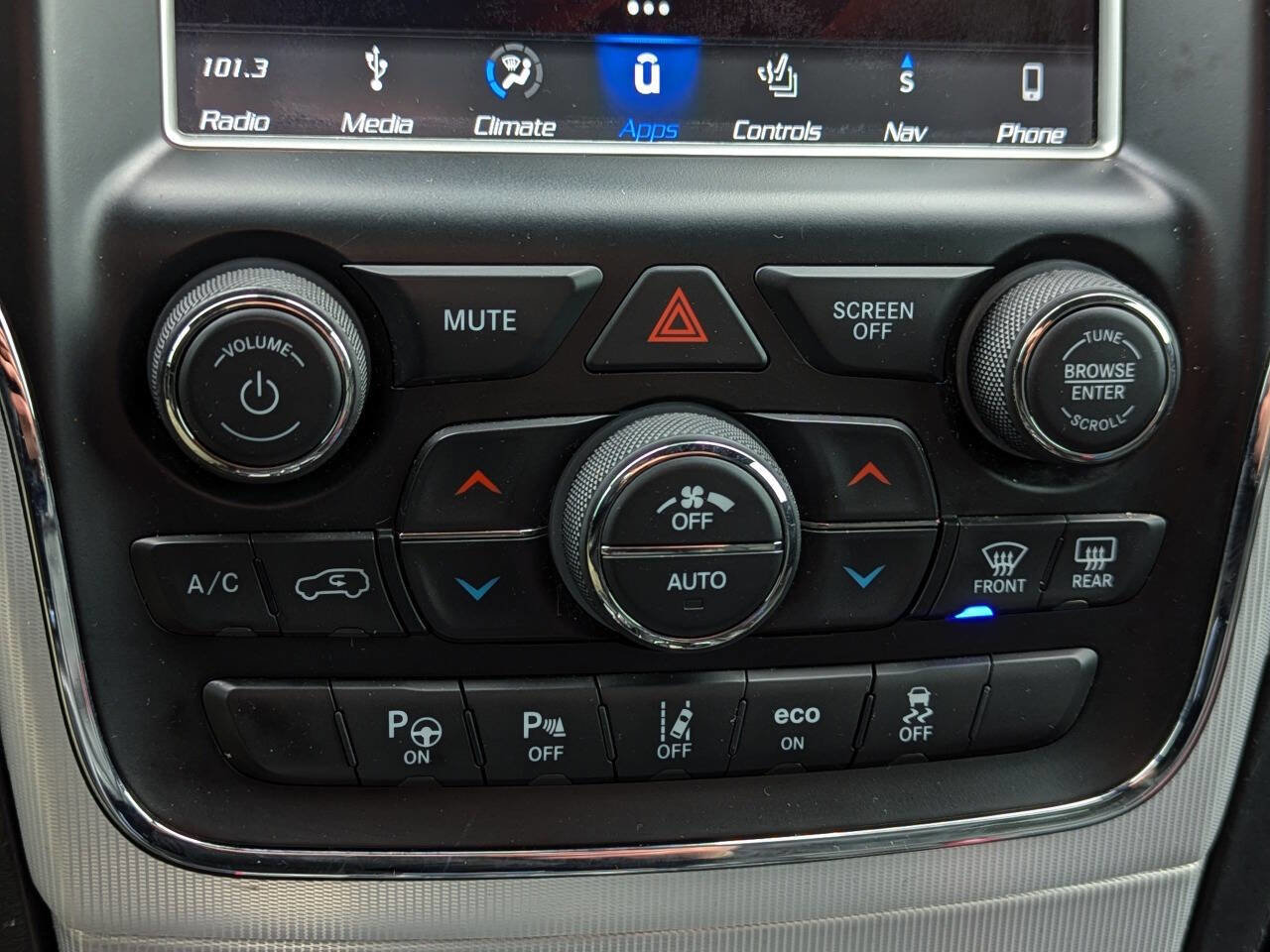 Used 2018 Jeep Grand Cherokee SRT image 21