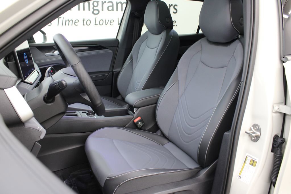 New 2026 Volkswagen Tiguan SE R-Line FWD image 14