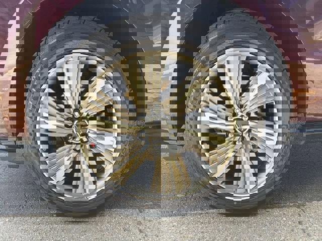 Used 2018 Lincoln Navigator Select w/ Technology Package image 11