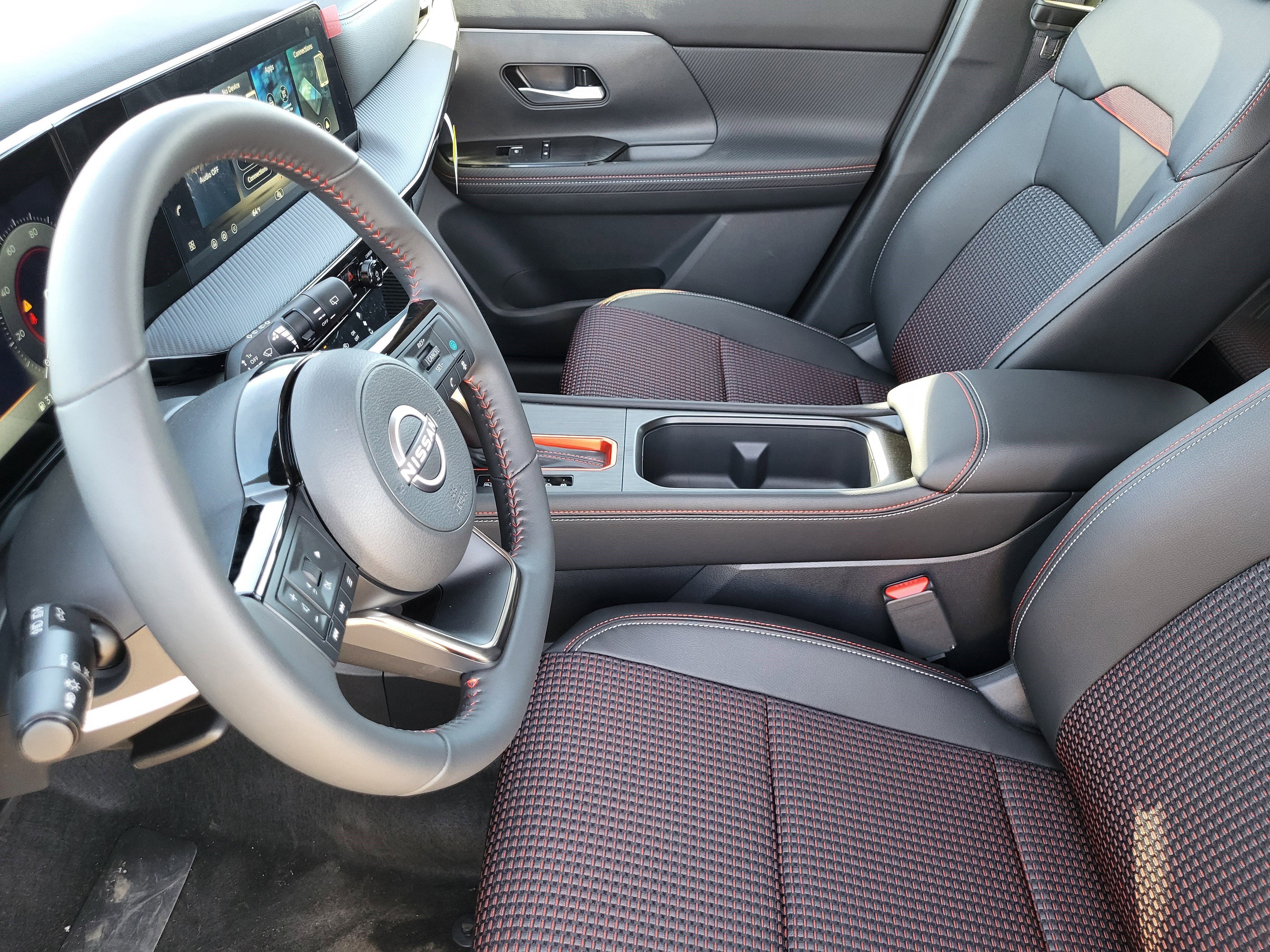 New 2026 Nissan Kicks SR image 8