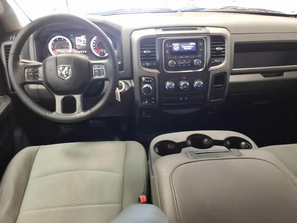 Used 2018 RAM 1500 Express AWD/4WD image 9