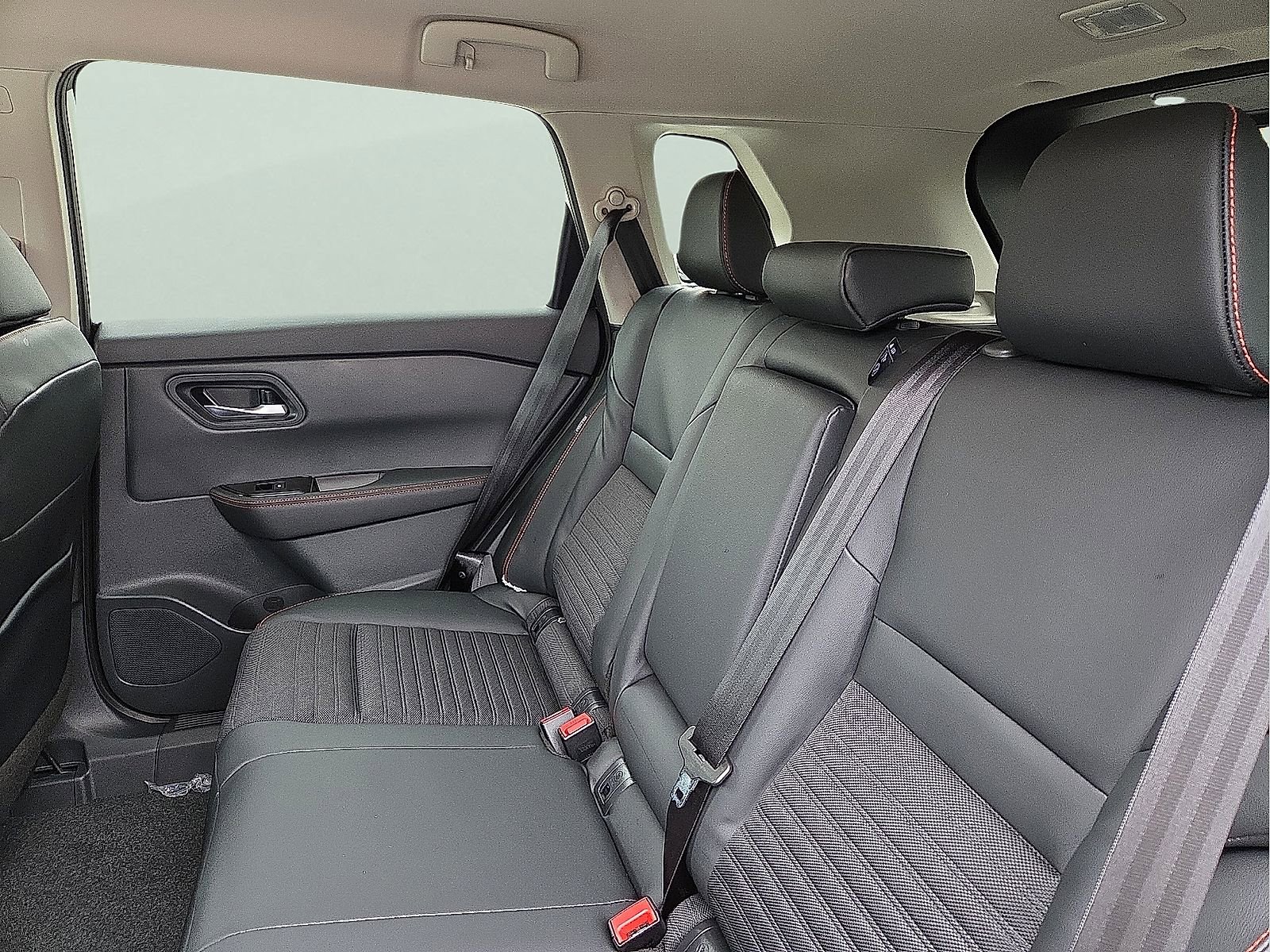 New 2026 Nissan Rogue SV AWD/4WD image 10