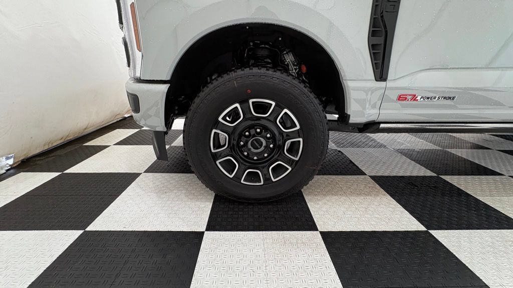 New 2026 Ford F250 Platinum AWD/4WD image 10