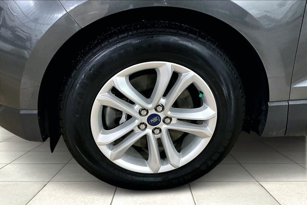 Used 2019 Ford Edge SEL w/ Equipment Group 201A image 9