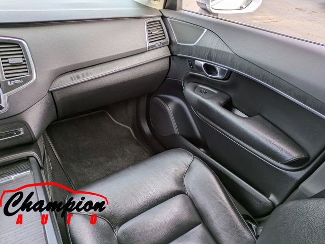 Used 2020 Volvo XC90 T6 Momentum w/ Protection Package Premier image 23