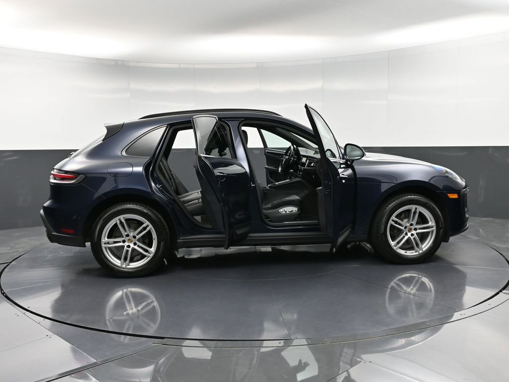 Used 2023 Porsche Macan Turbo AWD/4WD image 35