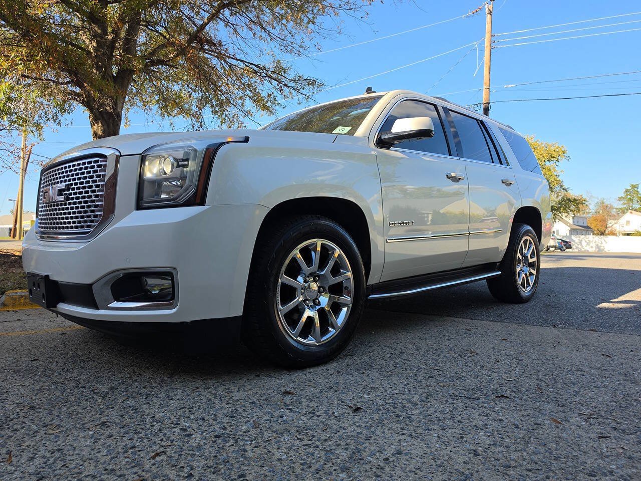 Used 2015 GMC Yukon Denali w/ Touring Package AWD/4WD image 87