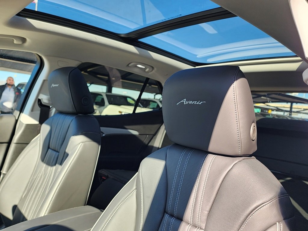 New 2026 Buick Envision Avenir image 17