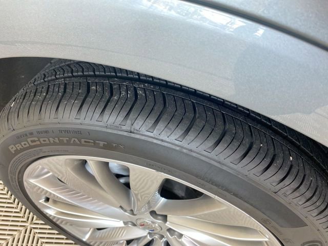 Used 2025 Buick Envision Avenir AWD/4WD image 23