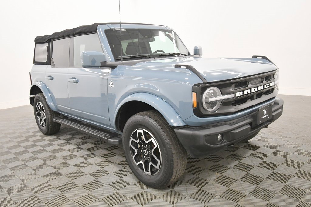 Used 2022 Ford Bronco Outer Banks image 10