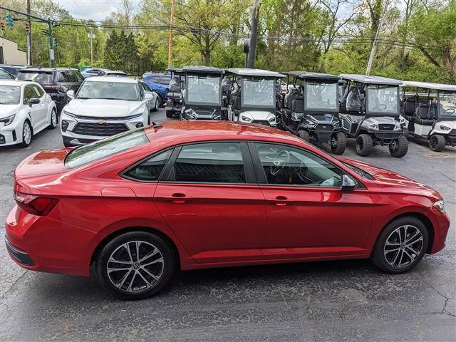 Used 2024 Volkswagen Jetta Sport image 8