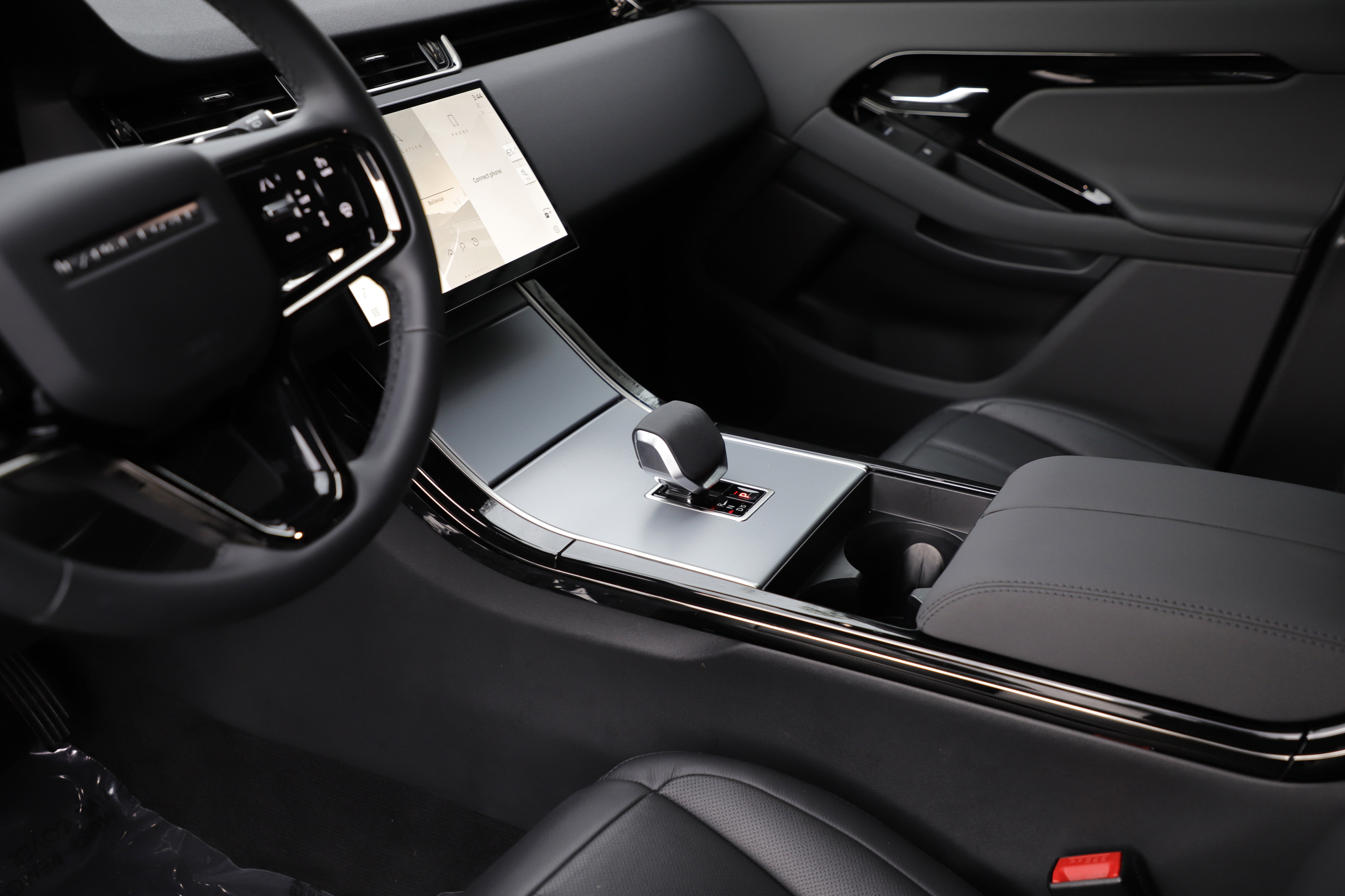 Certified 2025 Land Rover Range Rover Evoque S image 22