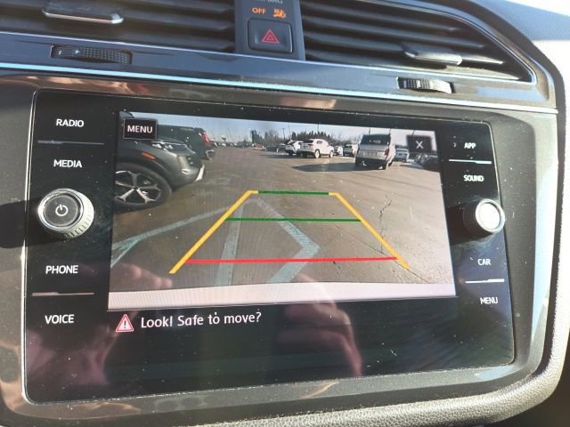 Used 2020 Volkswagen Tiguan SE R-Line image 15