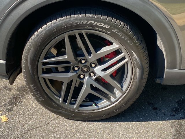 Used 2025 Ford Explorer ST-Line w/ Premium Package RWD image 6