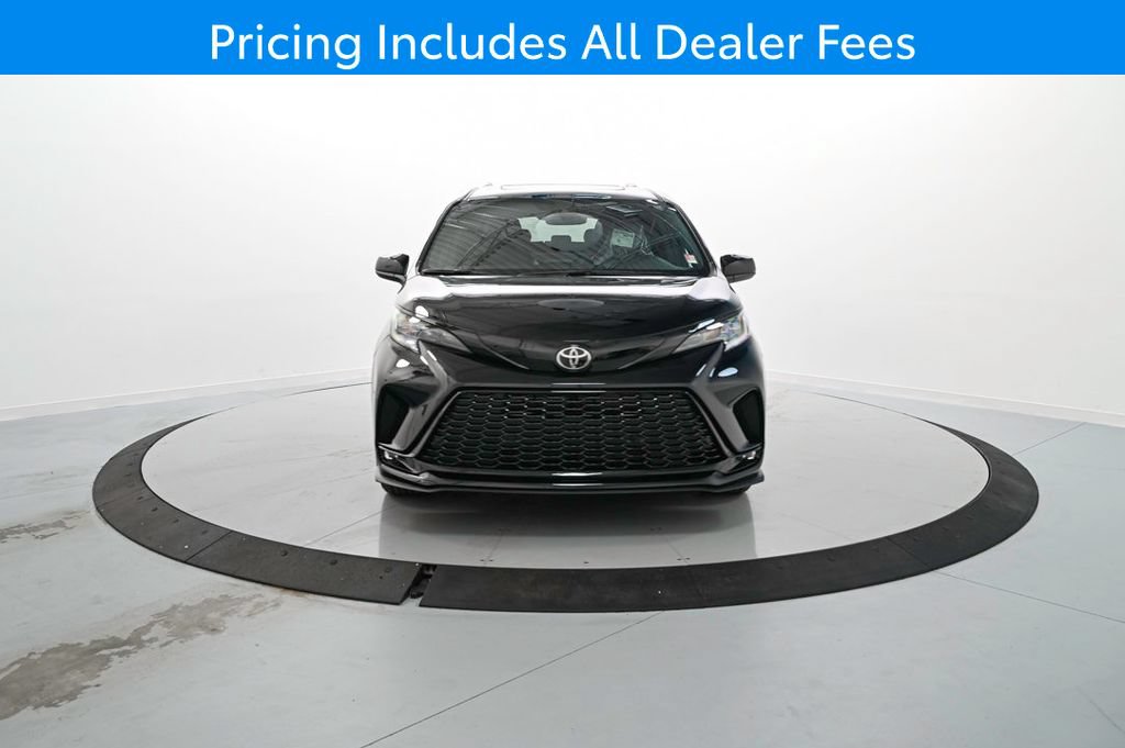 New 2026 Toyota Sienna XSE AWD/4WD image 2