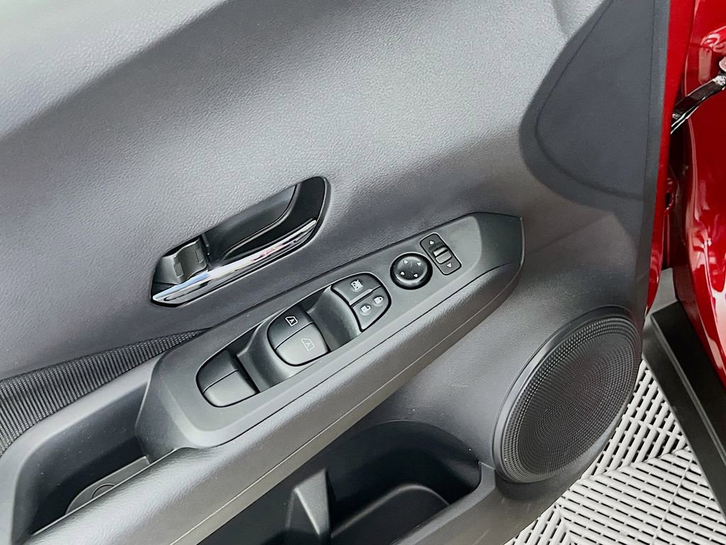 Used 2024 Nissan Kicks SV image 15