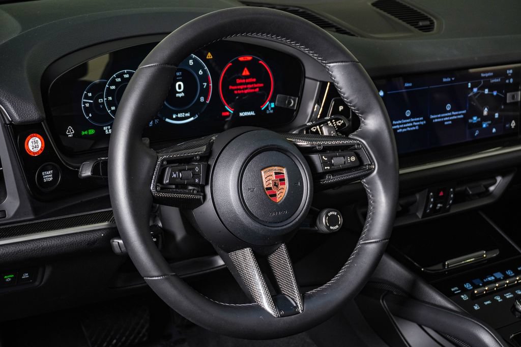 Certified 2026 Porsche Cayenne AWD/4WD image 18