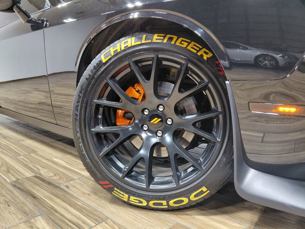 Used 2015 Dodge Challenger R/T Plus image 21