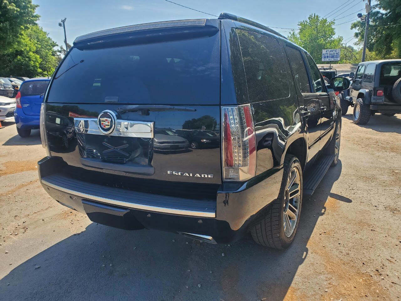Used 2014 Cadillac Escalade Premium image 7
