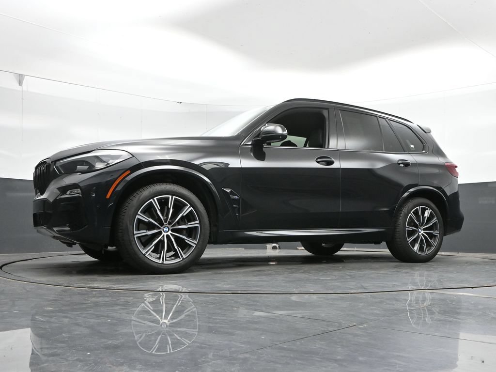 Used 2020 BMW X5 M50i AWD/4WD image 47