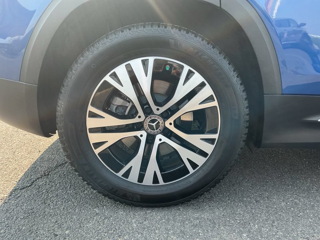 Certified 2024 Mercedes-Benz GLB 250 4MATIC image 9