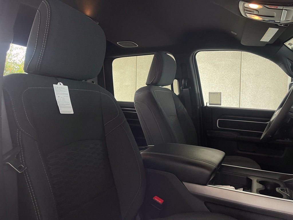 New 2027 RAM 3500 Big Horn AWD/4WD image 12