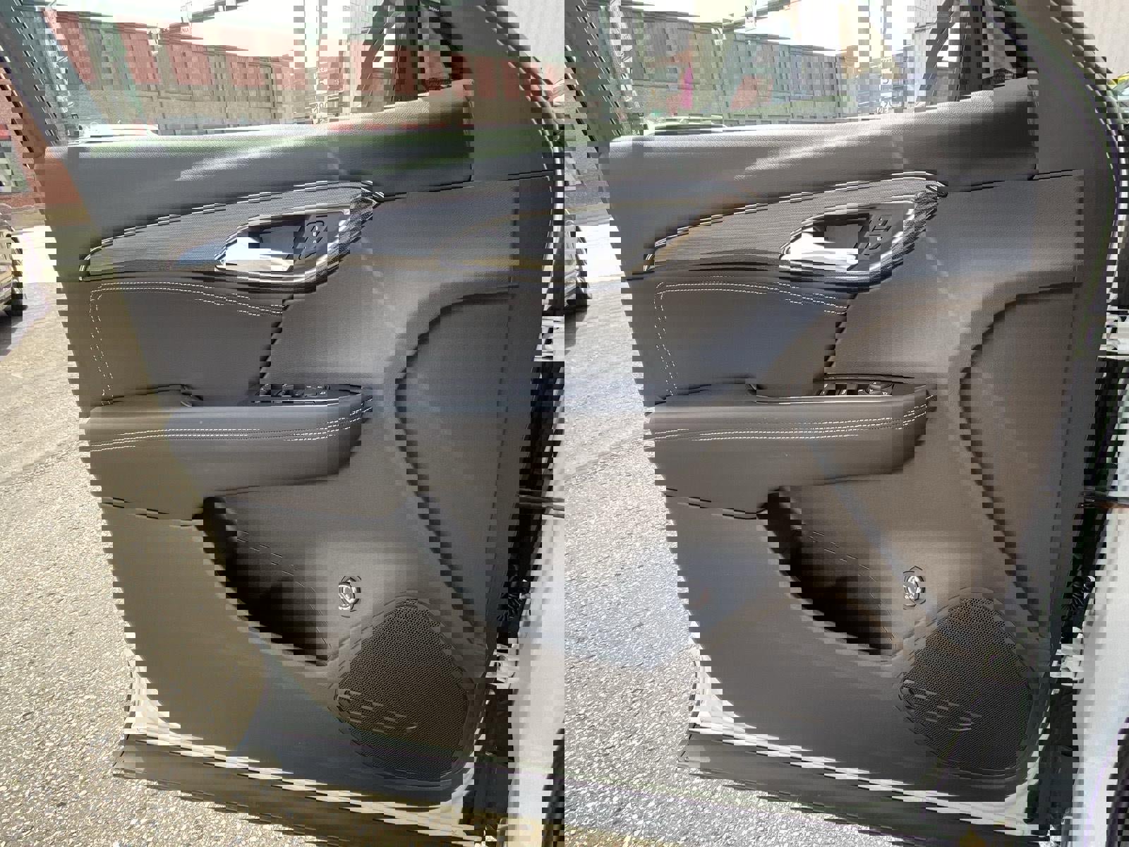 Used 2023 Buick Envision Preferred w/ Sport Touring Package image 33