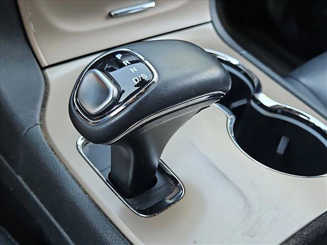 Used 2015 Jeep Grand Cherokee Limited RWD image 11