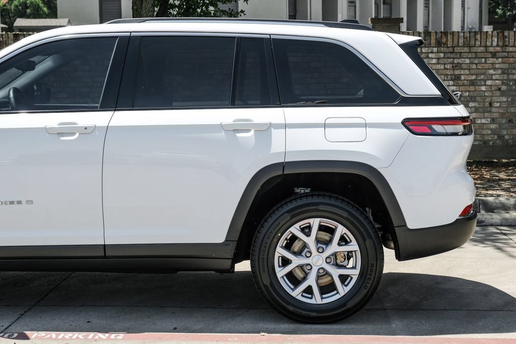 Used 2022 Jeep Grand Cherokee Limited RWD image 22