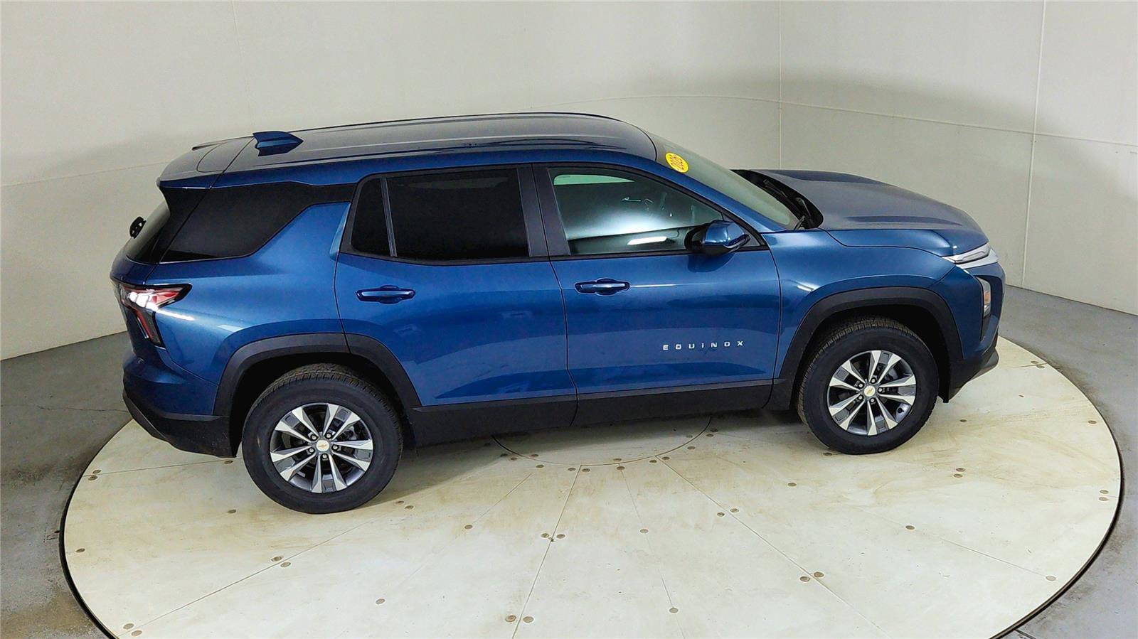 Used 2026 Chevrolet Equinox LT image 23