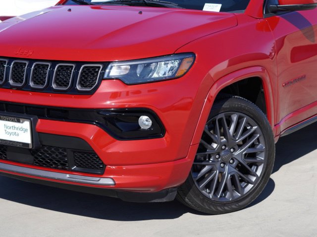 Used 2023 Jeep Compass Limited AWD/4WD image 4
