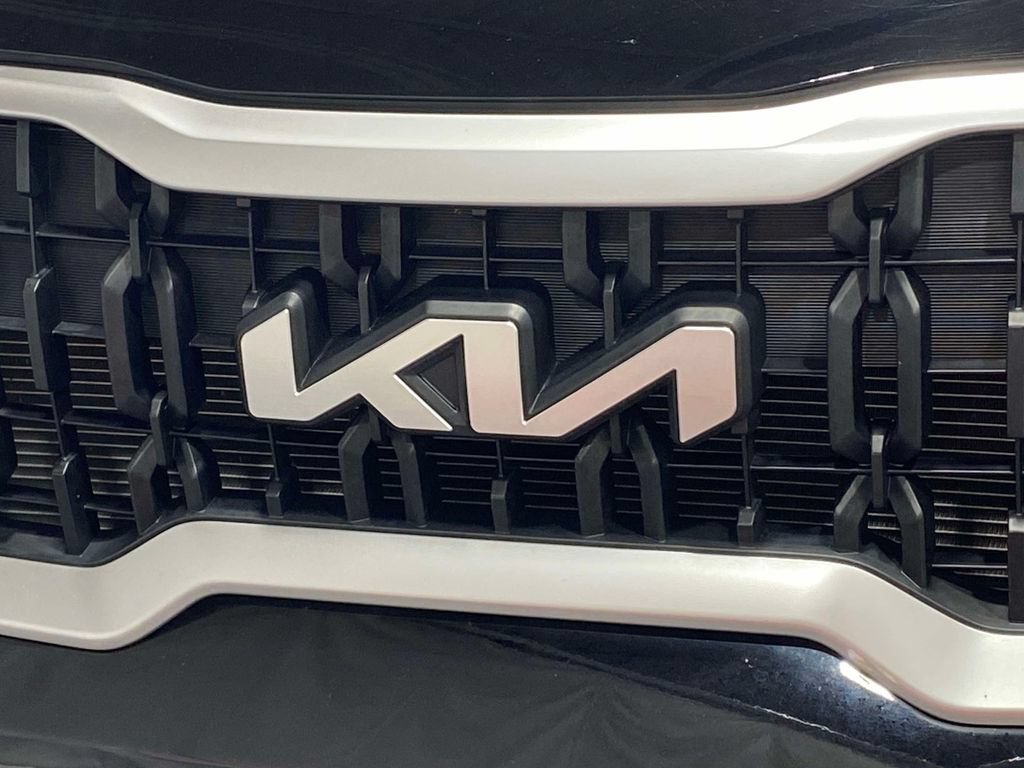 Used 2024 Kia Telluride LX AWD/4WD image 8