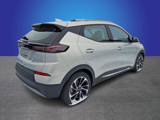 New 2023 Chevrolet Bolt EUV Premier FWD image 3