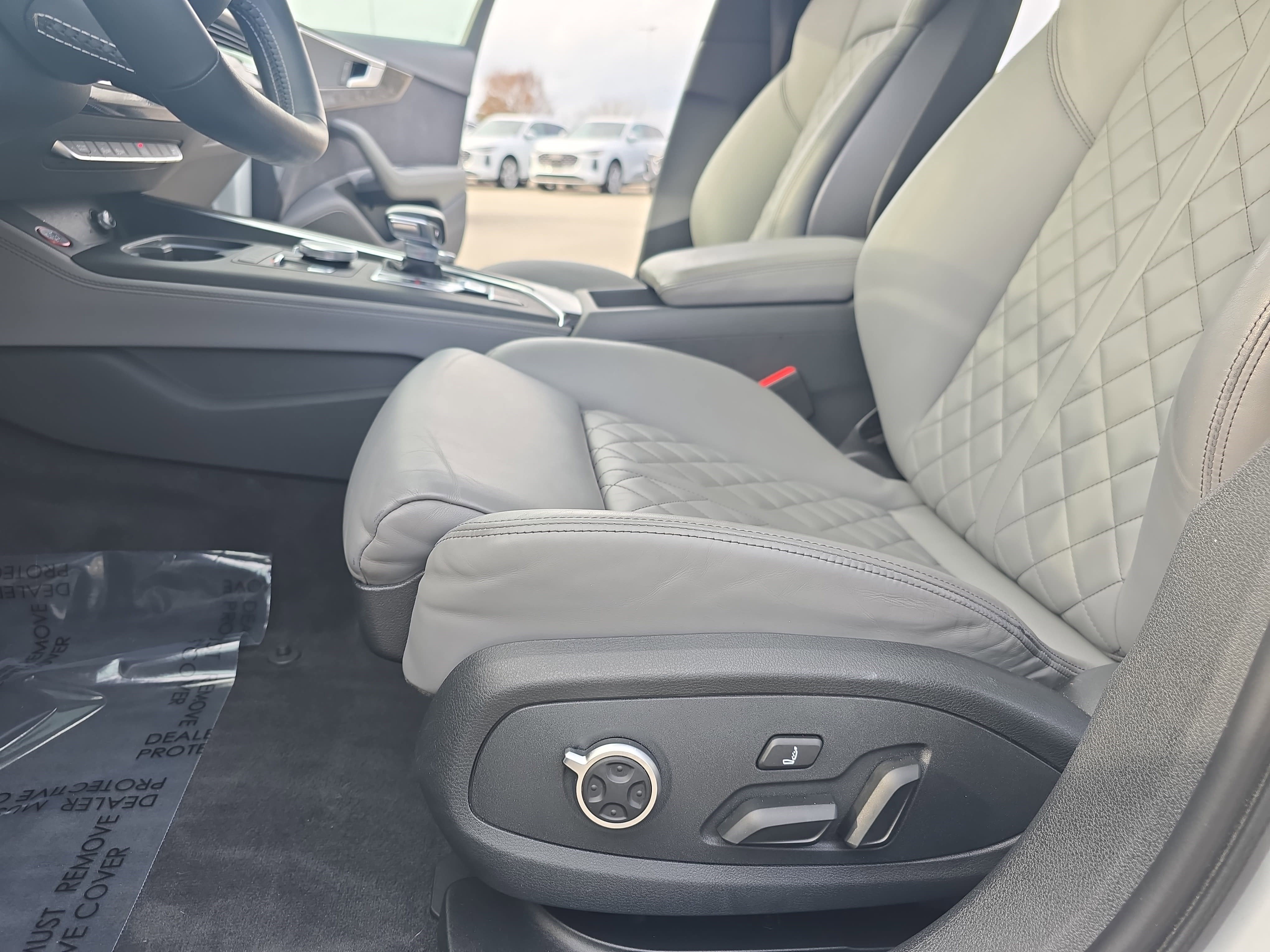 Used 2019 Audi S4 Premium Plus w/ Premium Plus Package image 26