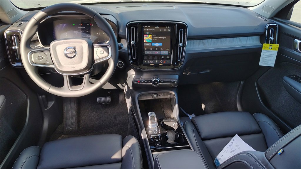New 2026 Volvo XC40 B5 Plus w/ Protection Package Premier image 12