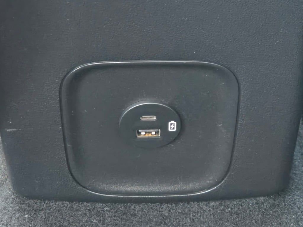 Used 2022 Ford Escape SEL w/ Technology Package image 19