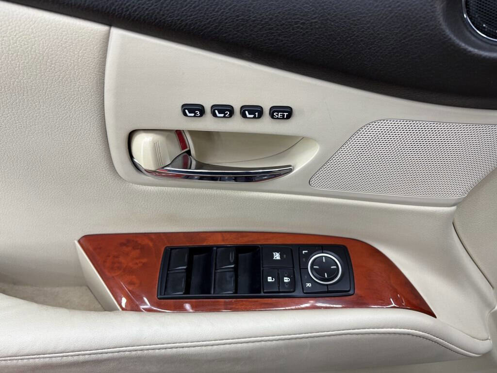 Used 2011 Lexus RX 350 AWD image 8