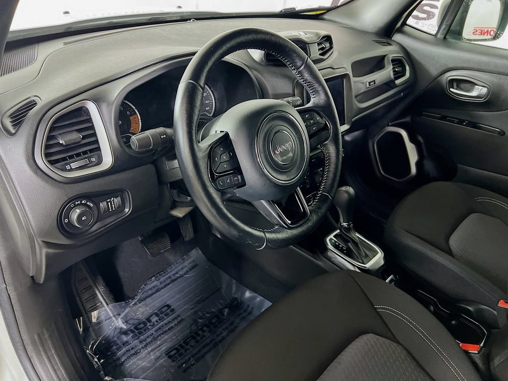 Used 2021 Jeep Renegade Latitude AWD/4WD image 17