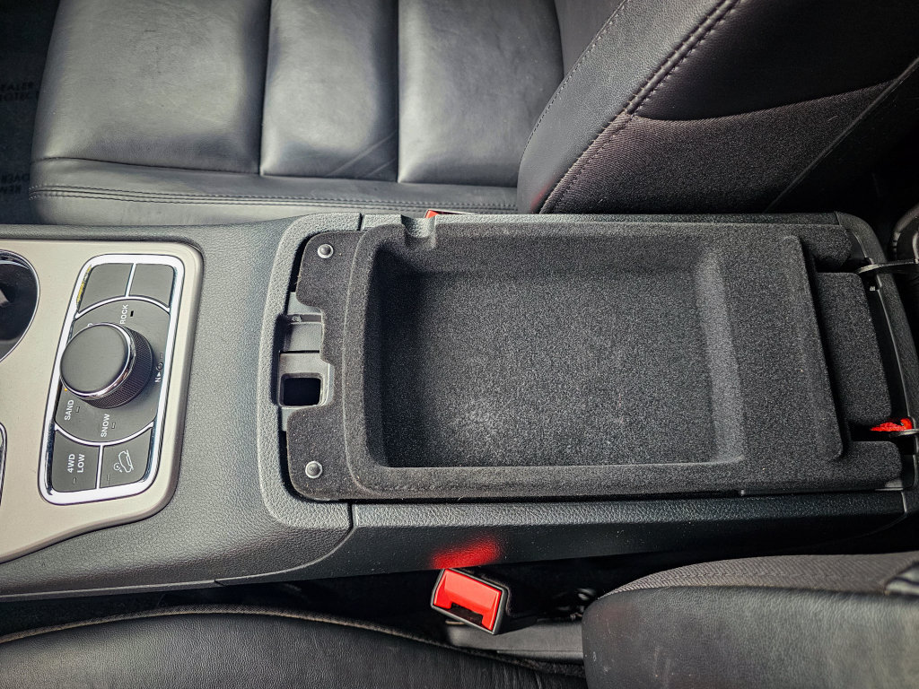 Used 2022 Jeep Grand Cherokee Limited w/ Tech Group AWD/4WD image 30
