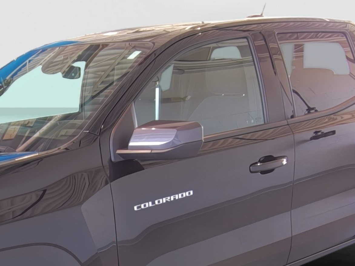 Used 2024 Chevrolet Colorado LT w/ LT Convenience Package II AWD/4WD image 8