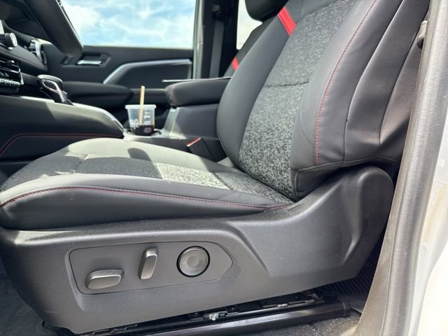 Used 2023 Chevrolet Colorado Z71 w/ Z71 Convenience Package 2 image 16