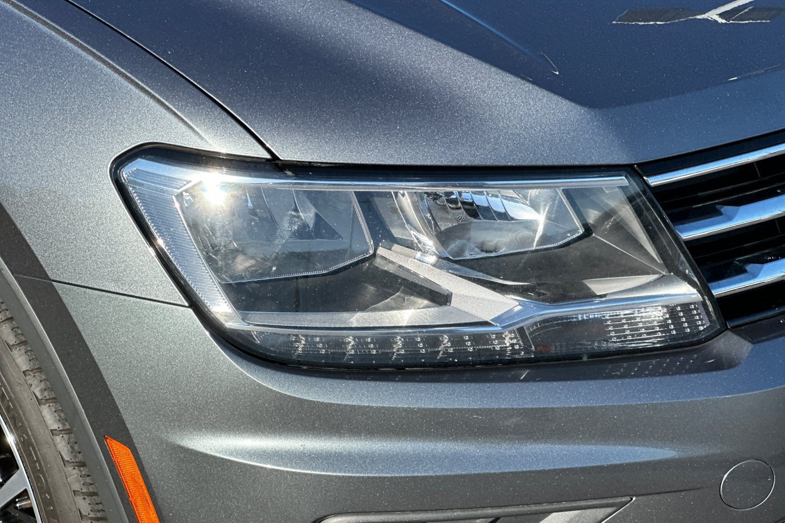 Used 2021 Volkswagen Tiguan SE AWD/4WD image 12