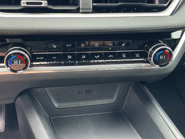 New 2026 Chevrolet Equinox LT w/ Convenience Package II FWD image 27