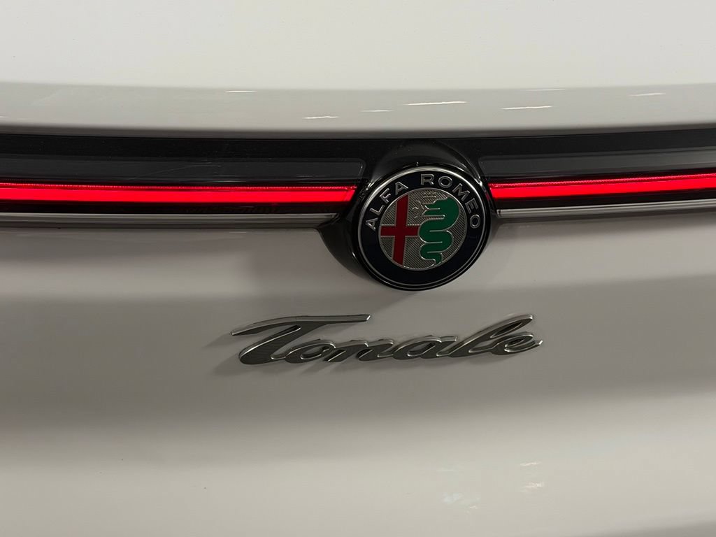 Used 2024 Alfa Romeo Tonale Veloce AWD/4WD image 21
