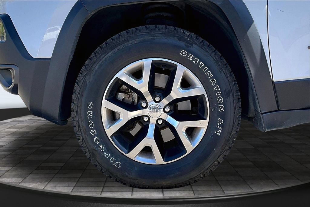 Certified 2016 Jeep Cherokee Trailhawk w/ Leather Interior Group AWD/4WD image 30